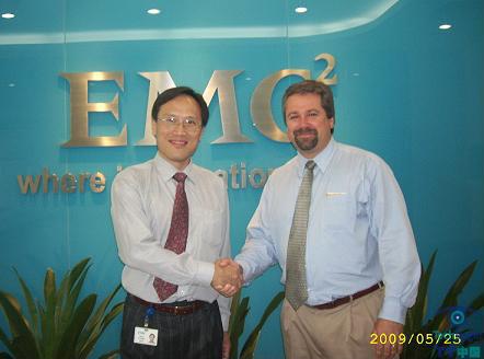ESG高级分析师Tony Prigmore与EMC实验室主任毛文波博士